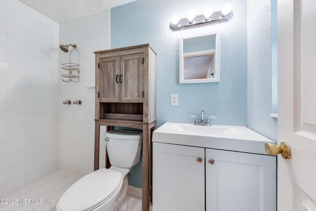 424 NEPTUNE Road, Orange Park, FL 32073