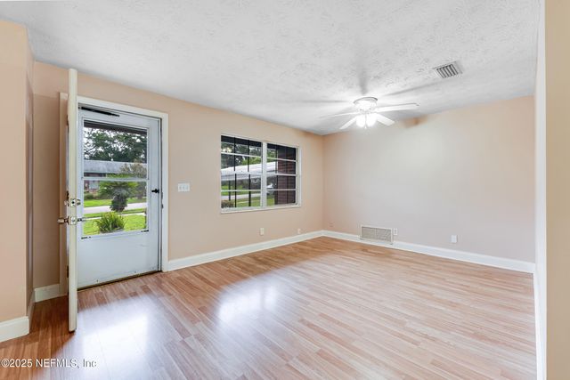 424 NEPTUNE Road, Orange Park, FL 32073