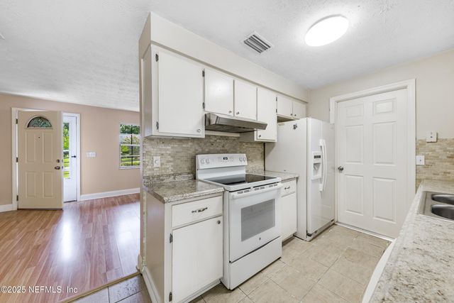 424 NEPTUNE Road, Orange Park, FL 32073