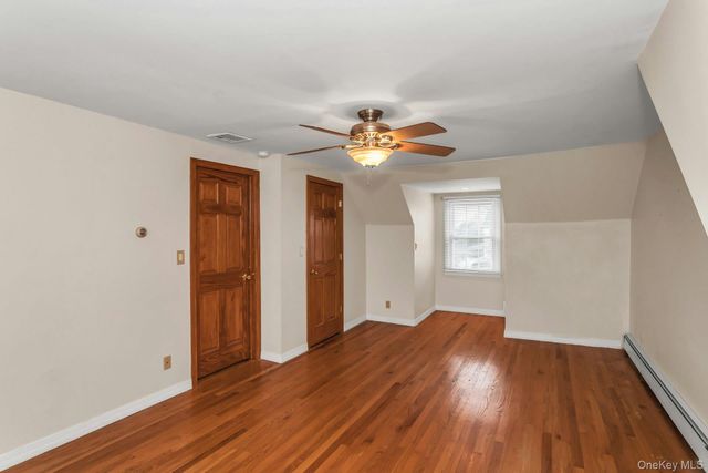 26 Bayview Avenue, Massapequa, NY 11758