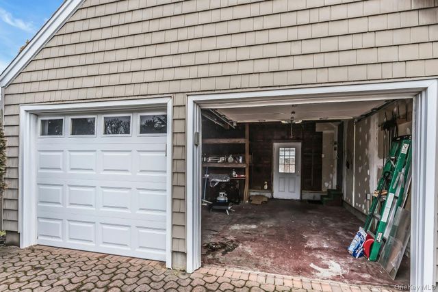 26 Bayview Avenue, Massapequa, NY 11758