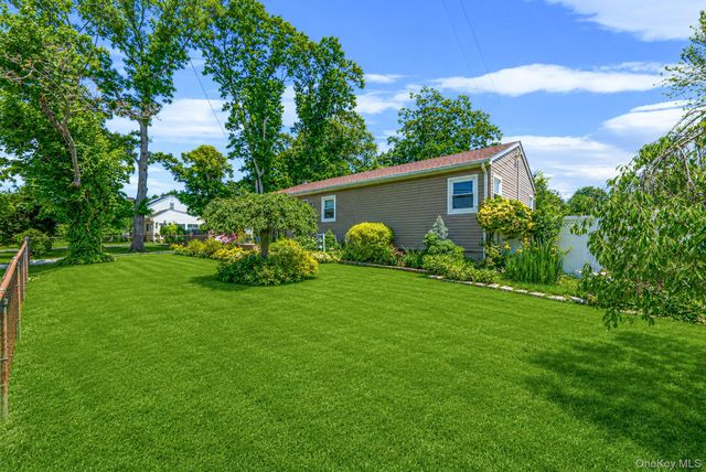 9 Sylvan Street, Bay Shore, NY 11706
