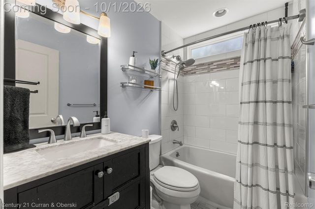 71 Michelson Road, Rochester Hills, MI 48307