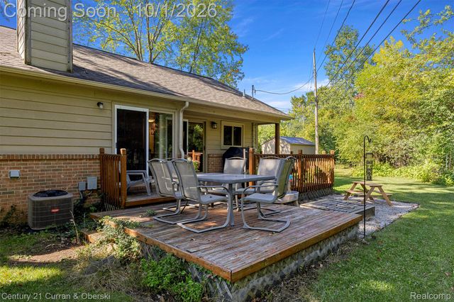71 Michelson Road, Rochester Hills, MI 48307