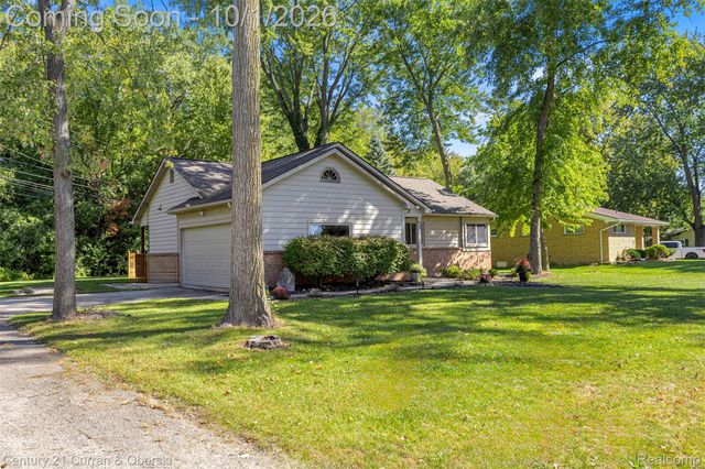 71 Michelson Road, Rochester Hills, MI 48307