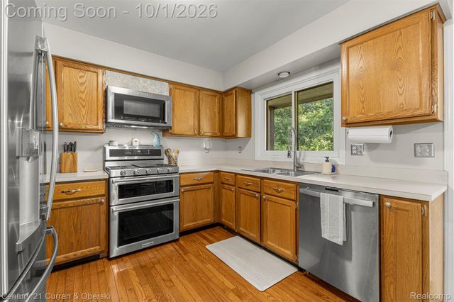 71 Michelson Road, Rochester Hills, MI 48307
