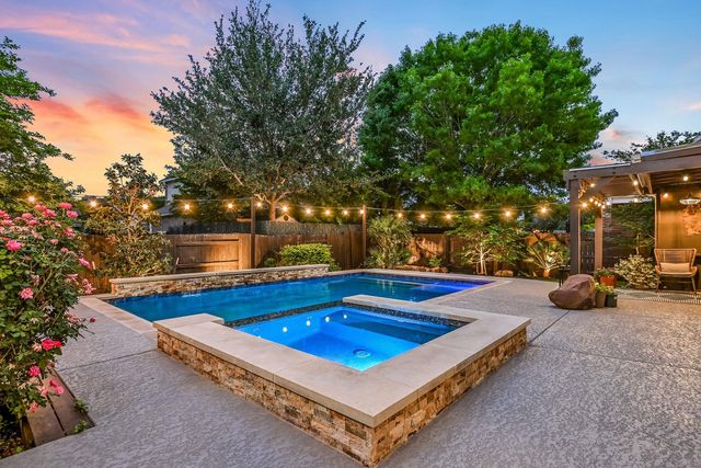2417 Turtle Mountain BND, Austin, TX 78748