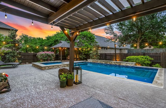2417 Turtle Mountain BND, Austin, TX 78748