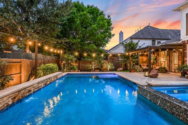 2417 Turtle Mountain BND, Austin, TX 78748