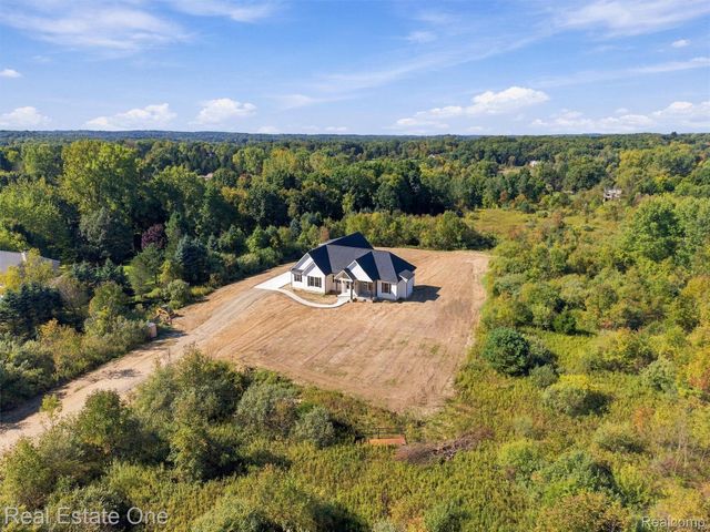 1818 Hidden Lake Trail, Brandon Charter Township, MI 48462
