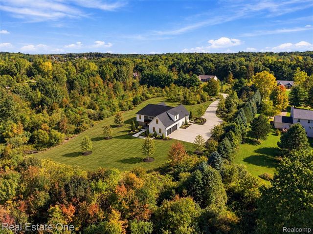 1818 Hidden Lake Trail, Brandon Charter Township, MI 48462