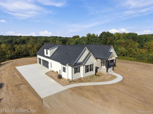 1818 Hidden Lake Trail, Brandon Charter Township, MI 48462
