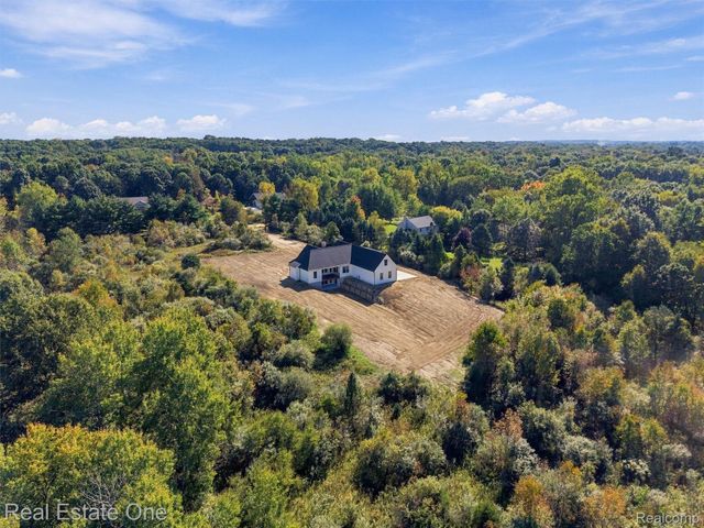 1818 Hidden Lake Trail, Brandon Charter Township, MI 48462