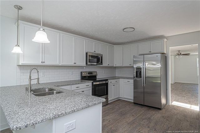 907 Rochester Drive B, Fayetteville, NC 28305