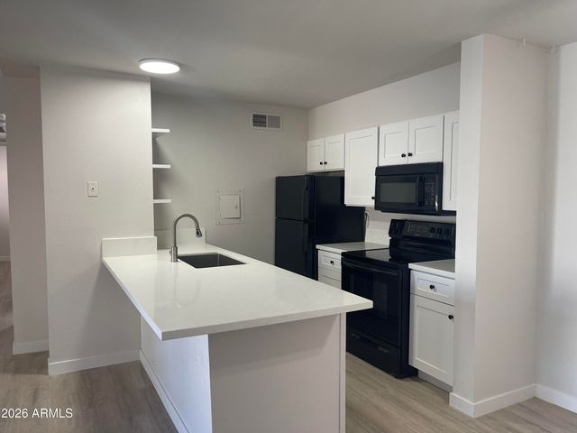 8055 E THOMAS Road A202, Scottsdale, AZ 85251