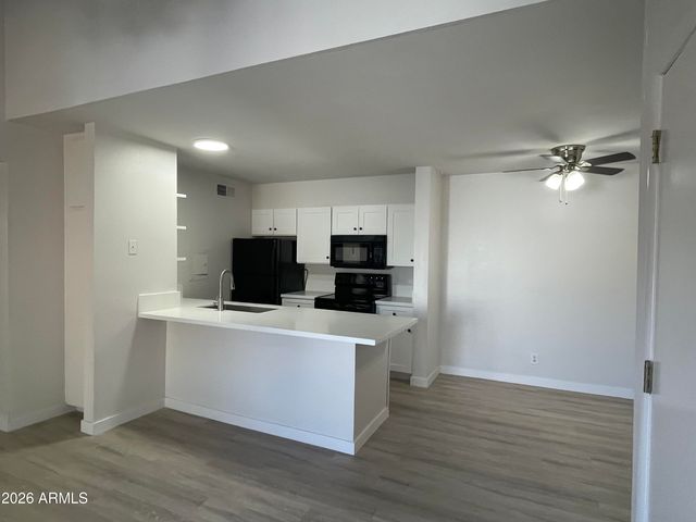 8055 E THOMAS Road A202, Scottsdale, AZ 85251