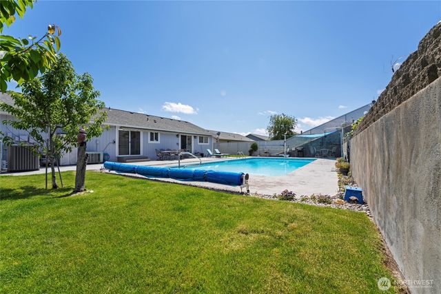 1032 Edgewater Lane, Moses Lake, WA 98837