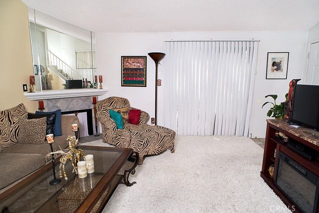 44460 15th E 3, Lancaster, CA 93535