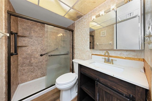 10032 65TH AVENUE N 9, St Petersburg, FL 33708