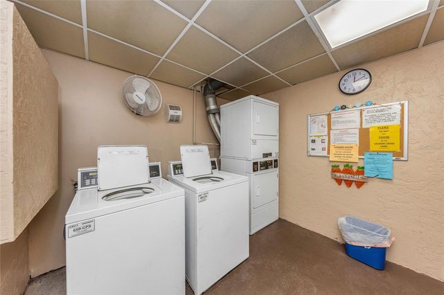 10032 65TH AVENUE N 9, St Petersburg, FL 33708