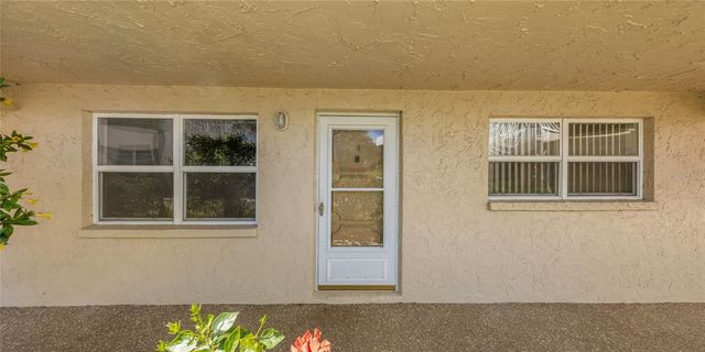 10032 65TH AVENUE N 9, St Petersburg, FL 33708