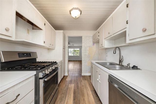 10032 65TH AVENUE N 9, St Petersburg, FL 33708