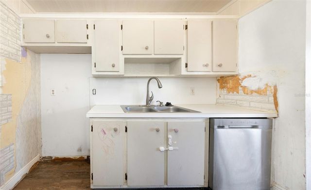 10032 65TH AVENUE N 9, St Petersburg, FL 33708