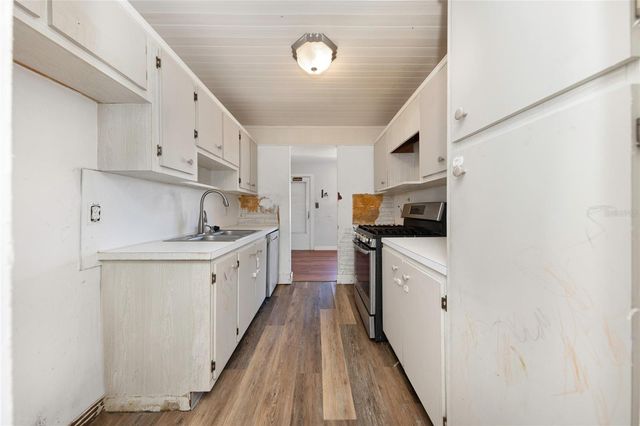 10032 65TH AVENUE N 9, St Petersburg, FL 33708