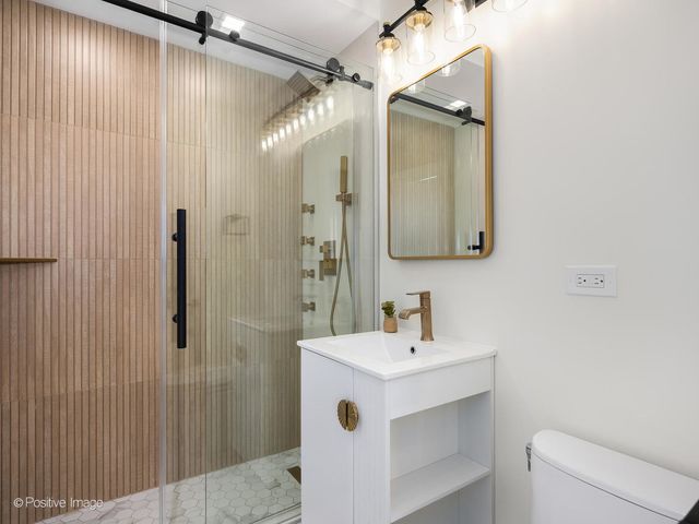 1360 N Sandburg Terrace 1212C, Chicago, IL 60610