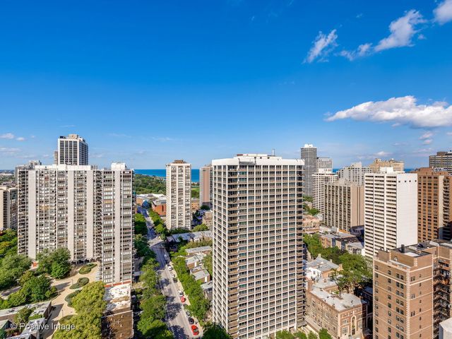 1360 N Sandburg Terrace 1212C, Chicago, IL 60610