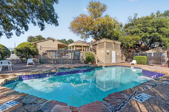 9254 Forest Lane 106, Dallas, TX 75243