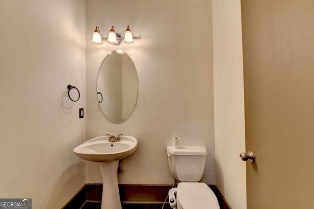 745 Fountainhead Lane NE 130, Atlanta, GA 30324
