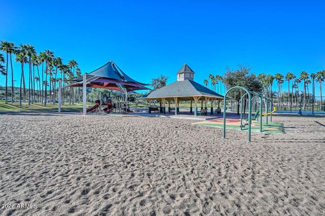 18454 W PORTER Drive 28, Goodyear, AZ 85338