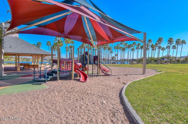 18454 W PORTER Drive 28, Goodyear, AZ 85338