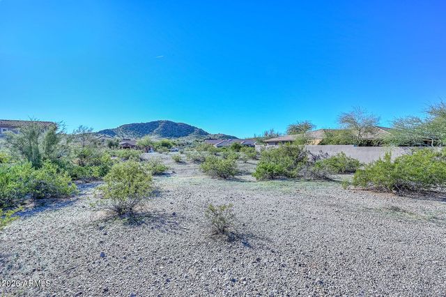 18454 W PORTER Drive 28, Goodyear, AZ 85338