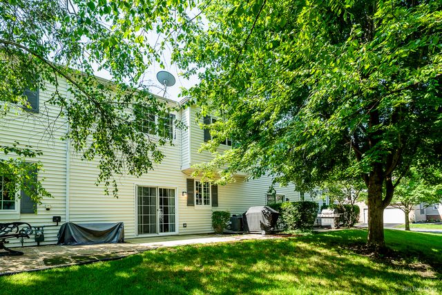 2417 Brush Hill Circle, Joliet, IL 60432