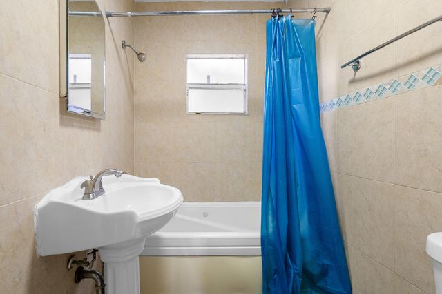 1404 NW 4th Ave Avenue, Fort Lauderdale, FL 33311