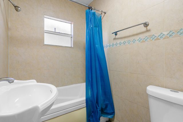 1404 NW 4th Ave Avenue, Fort Lauderdale, FL 33311