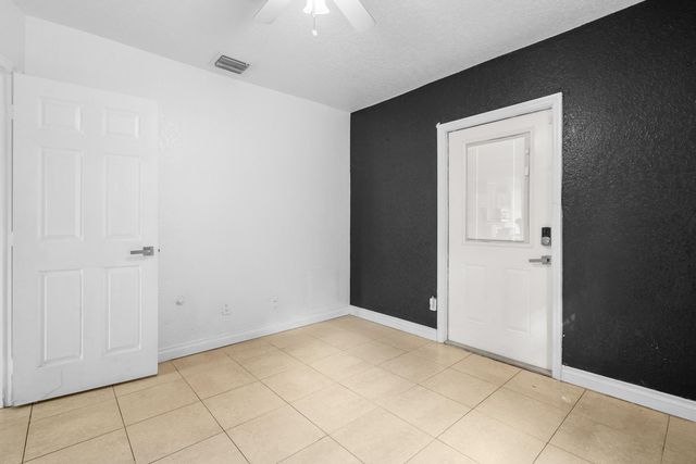 1404 NW 4th Ave Avenue, Fort Lauderdale, FL 33311