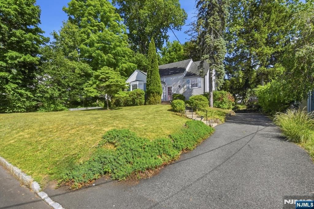 112 Fairview Avenue, West Orange, NJ 07052