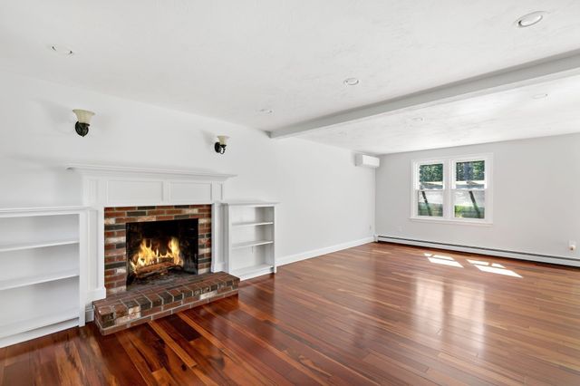 10 Brenrae Dr, Middleboro, MA 02346