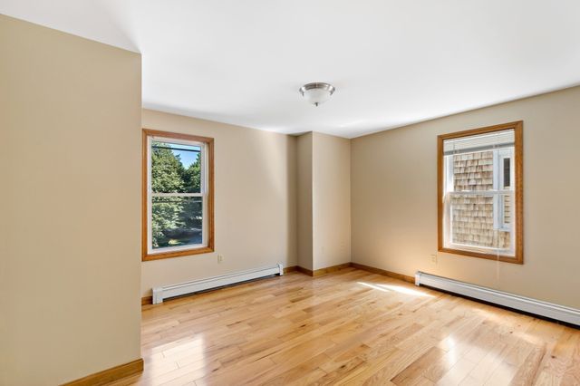 10 Brenrae Dr, Middleboro, MA 02346