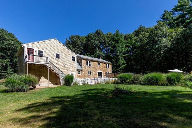 10 Brenrae Dr, Middleboro, MA 02346