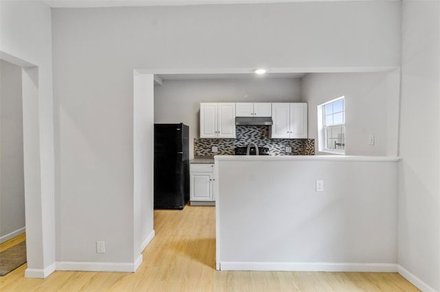 405 Medina Street B, Houston, TX 77012