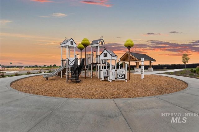 2511 N Buhrstone Ave, Eagle, ID 83616