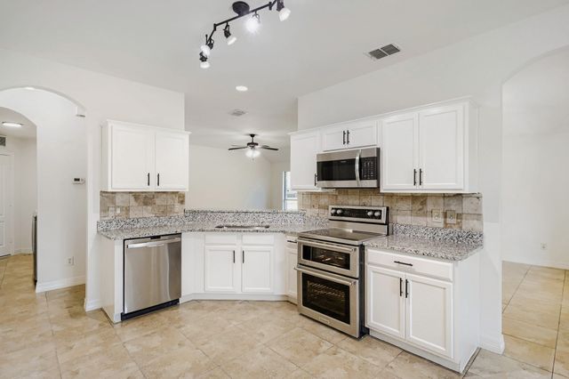 910 W Bois D Arc Street, Celina, TX 75009