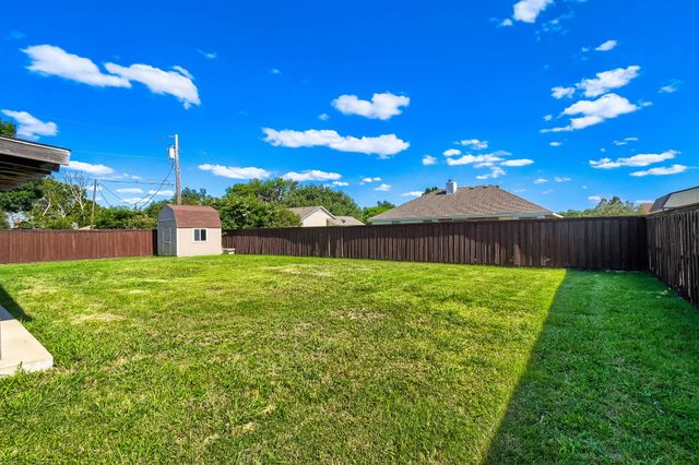 910 W Bois D Arc Street, Celina, TX 75009