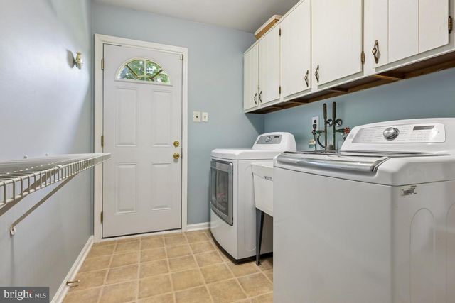26 CONSTITUTION RD, Sewell, NJ 08080