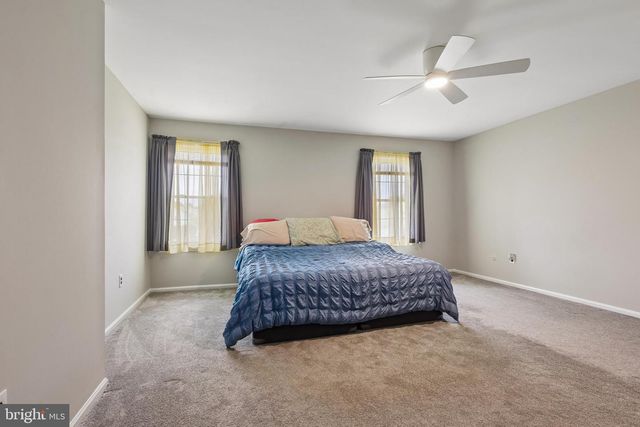 26 CONSTITUTION RD, Sewell, NJ 08080
