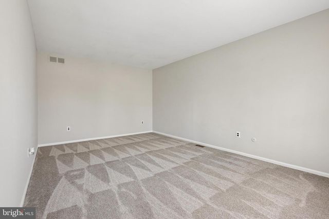 26 CONSTITUTION RD, Sewell, NJ 08080